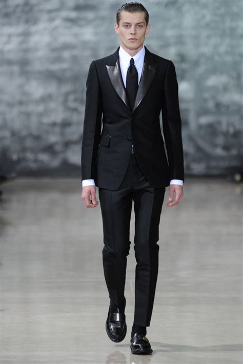 yves saint laurent pantalon homme|yves saint laurent men suit.